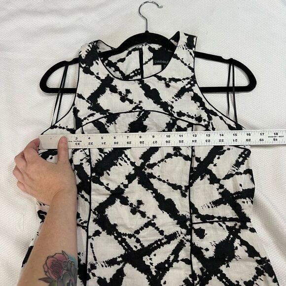 Cynthia Rowley Black & White Pattern Linen Sleeveless Dress - Picture 7 of 8